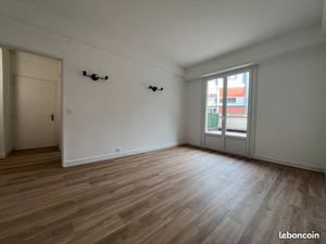 T2 proche halles de pau