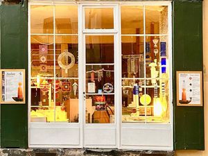 Ventes murs Atelier de verre avec four spécial pâtes de verre