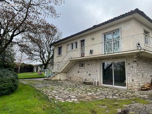 Maison individuelle avec dépendance et sous-sol aménagé