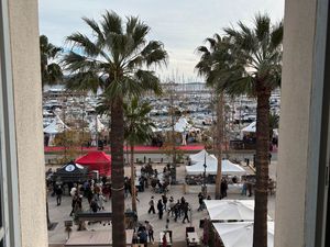 T4 duplex lumineux avec vue sur le port de Bandol