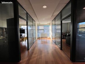 Local bureaux 94 m²