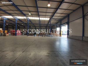 Local d'activité 1 928 m²
