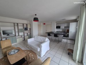 T2 meublé avec parking couvert sécurisé et piscine