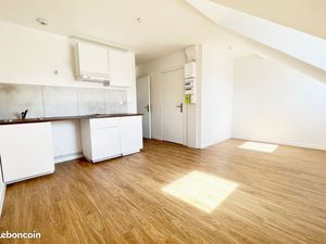 Appartement 2 pièces 28 m²(32 m² sol) - Caen centre