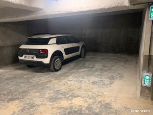 Location place de parking sécurisé dans une résidence privée en sous sol