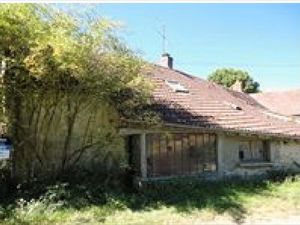 Vends maison entièrement à refaire