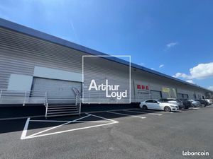 Local industriel 284 m²