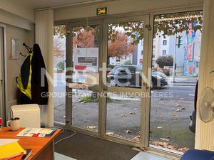 Local commercial 54 m² VANNES