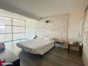 Loft - 154 m2 - 3 chambres - parking en sous-sol - gare à 14 min à pied