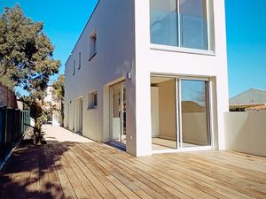 Maison d'architecte neuve avec vue imprenable sur les Alberes