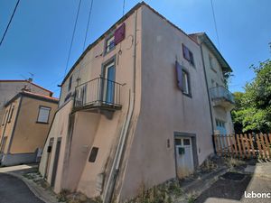 Maison de bourg avec garage moto
