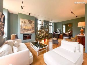 Château 8 pièces 450 m²