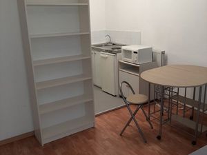 Chambre meublée pour étudiant (e) uniquement