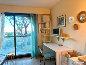 STUDIO meublé avec garage