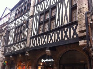 Grand F2 duplex très calme centre ville