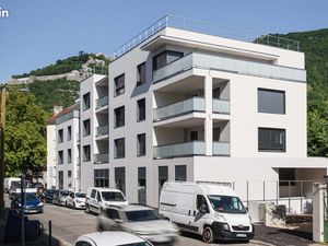 Local professionnel - 160 m² - Grenoble - île Verte