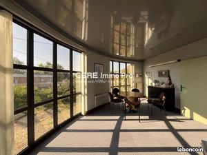 Local industriel 608 m²