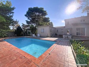 Propriété 6 pièces 182 m²