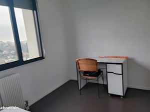 Chambre 1 pièce 12 m²