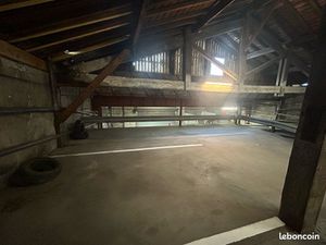 Place de parking à louer