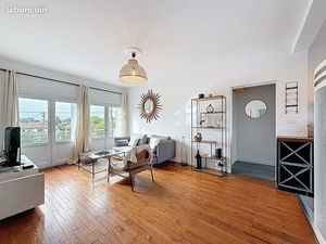 T3 Lumineux quartier l’Ormeau  dernier étages  garage + place de parking