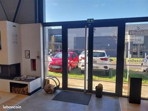 Local commercial 173 m²