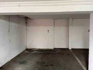 Place de Parking à louer - Paris 11e (métro couronnes)