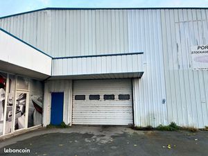 Location d’une partie de local commercial – Emplacement premium Port des Minimes (La Roche