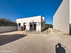 Entrepôt 170 m² EYGALIERES