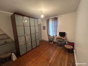 Appartement F1  Montereau entre centre et gare  proche hôpital  55 minutes Paris Gare de L