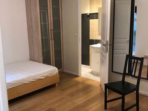 Studio meublé disponible