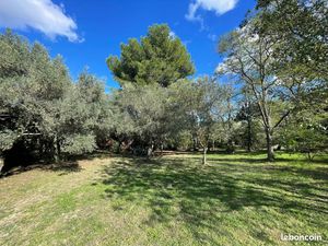 Terrain 350 m² Caumont Sur Durance