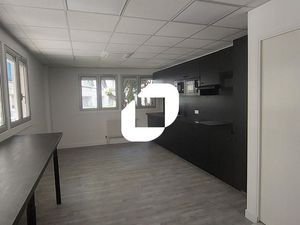 Bureau 415 m²