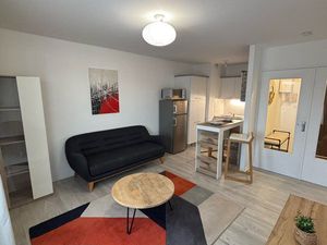 T2 - hyper centre-ville - Pied du métro