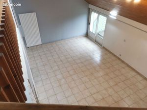 Pavillon dans le bourg de St Amand