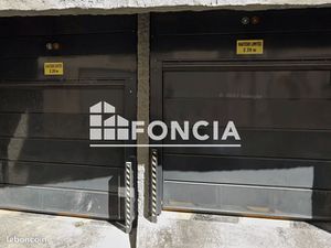 Parking 15 m² Nimes