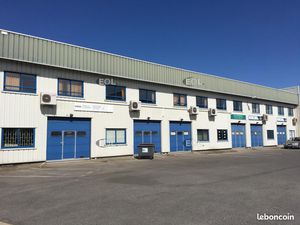 Local d'activité 240 m²