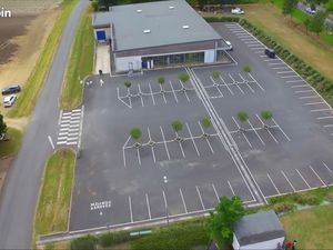 Local commercial 1240m²