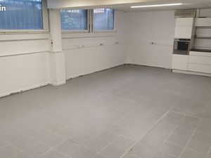 Local 115m² à petit prix avenue de la République