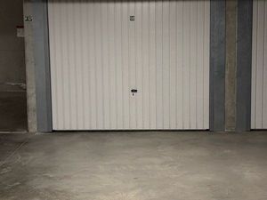 Grand Box fermé à vendre