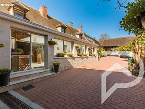 Longère 9 pièces 300 m²