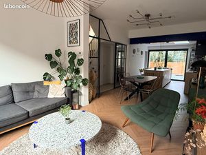 Maison 1930 au charme art déco  entièrement rénovée – Quartier Saint-Maur  La Madeleine – 