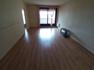 Roanne – Hyper centre - Bel appartement T3 de 83 m² avec balcon  parking et cave