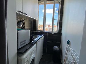 Charmant appartement meublé de 18 m²  rénové  situé à Asnières-sur-Seine  au pied de la li