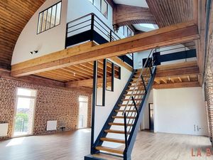 Loft 4 pièces 185 m²
