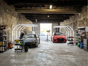 Grand Entrepôt 300 m² avec cachet - Idéal Stockage & Artisans