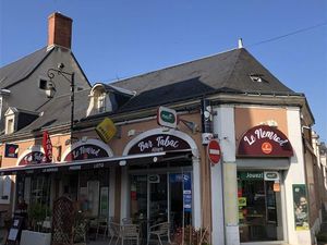 Local commercial 94 m² Le Lude