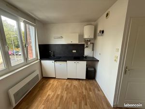 Studio meublé. Gare/ Université