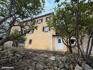 Exclusivité Nice Haut Madeleine 2p jardin et parking