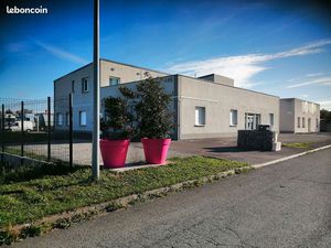 Local 150 m² BETHUNE